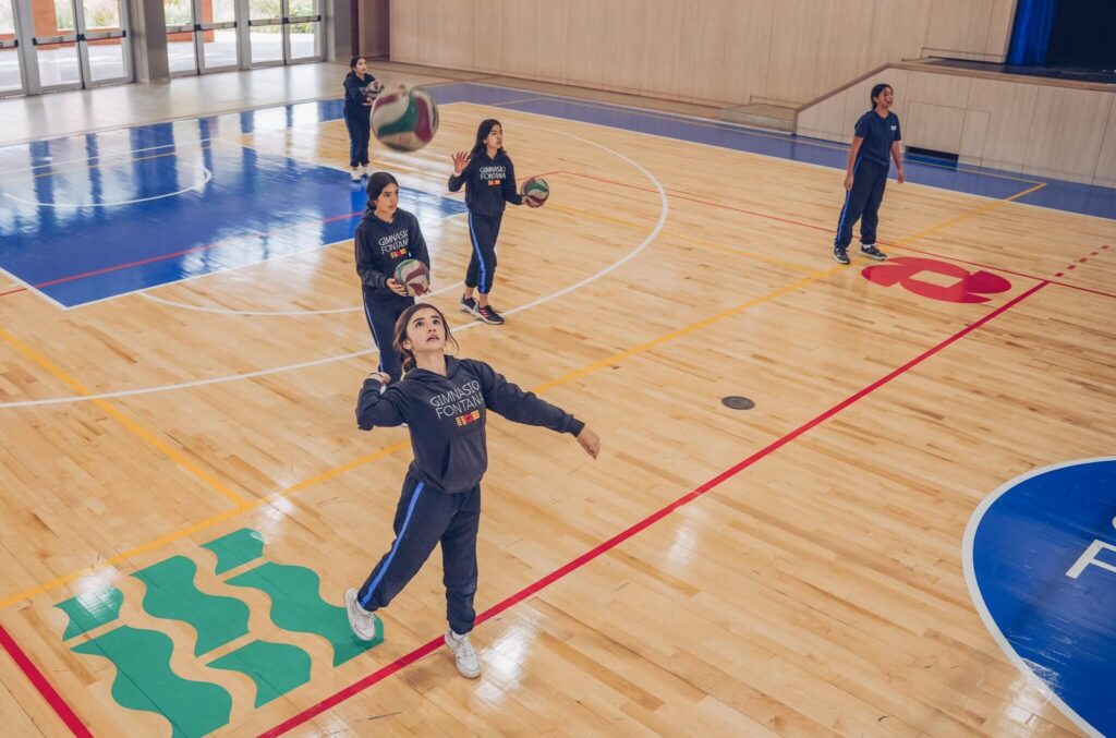 Torneo deportivo en cancha ALUNA